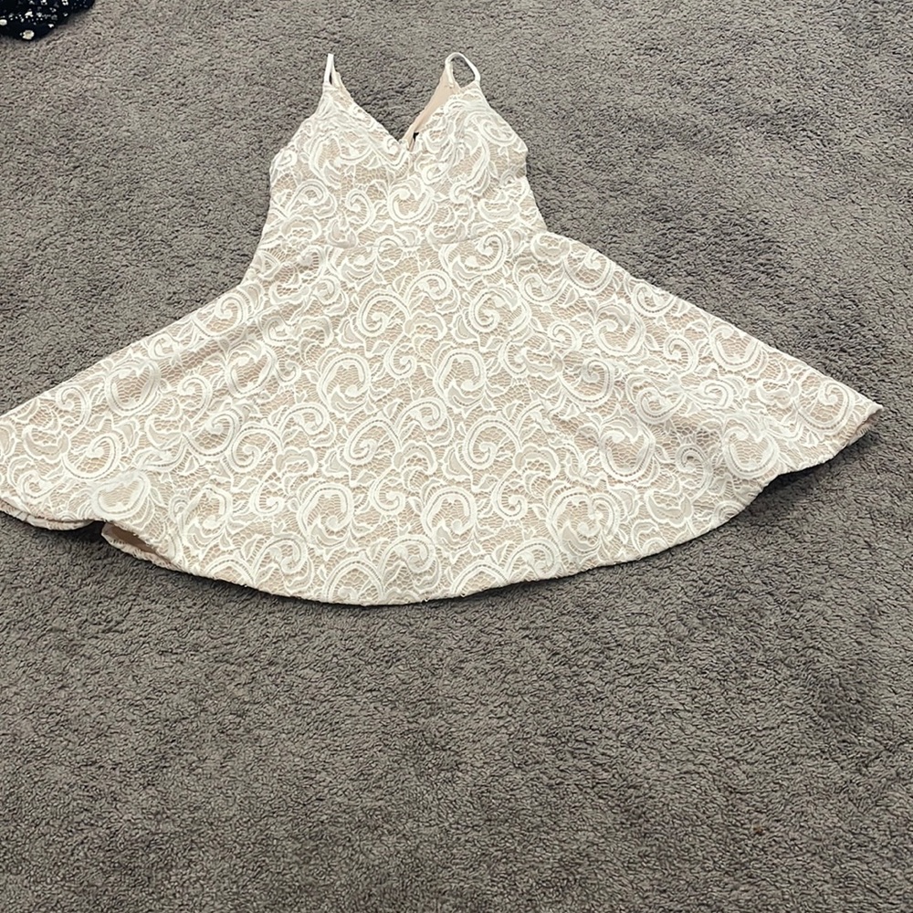 White laced dress